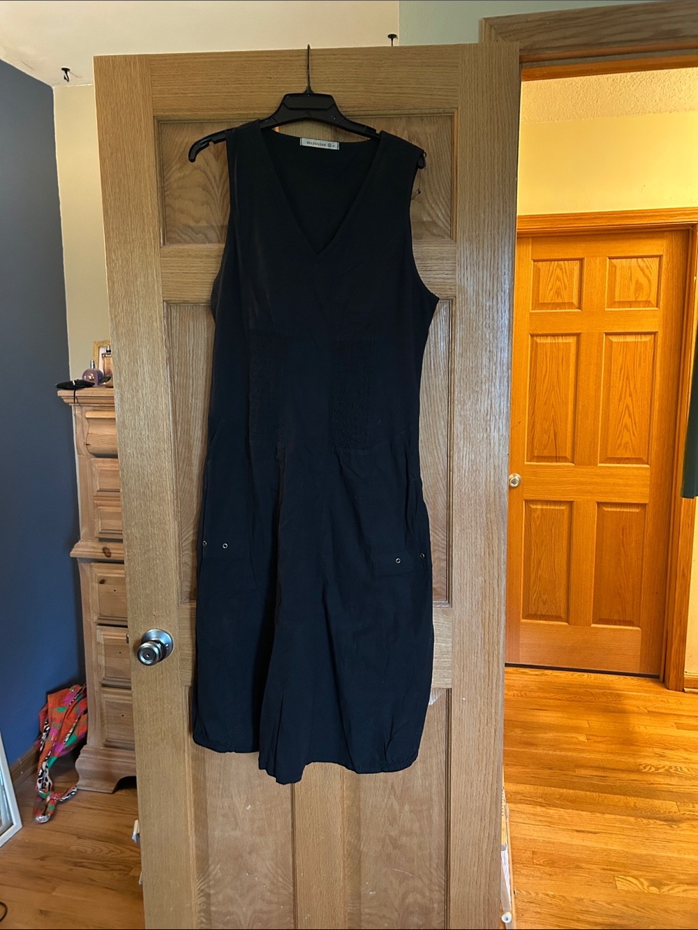 Sleeveless V-Neck Maxi Dress in Black